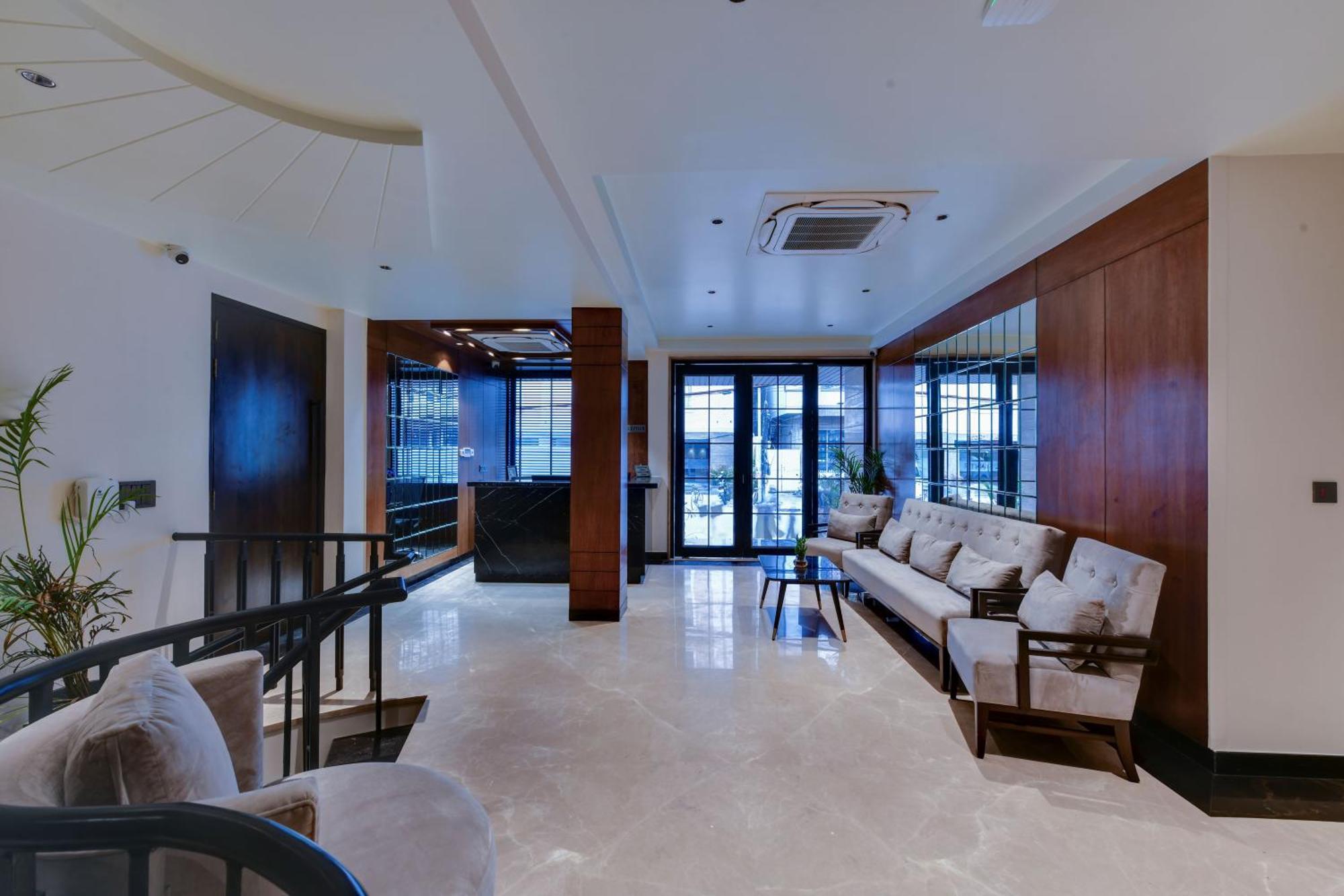 Quality Inn City Centre Varanasi Exterior foto